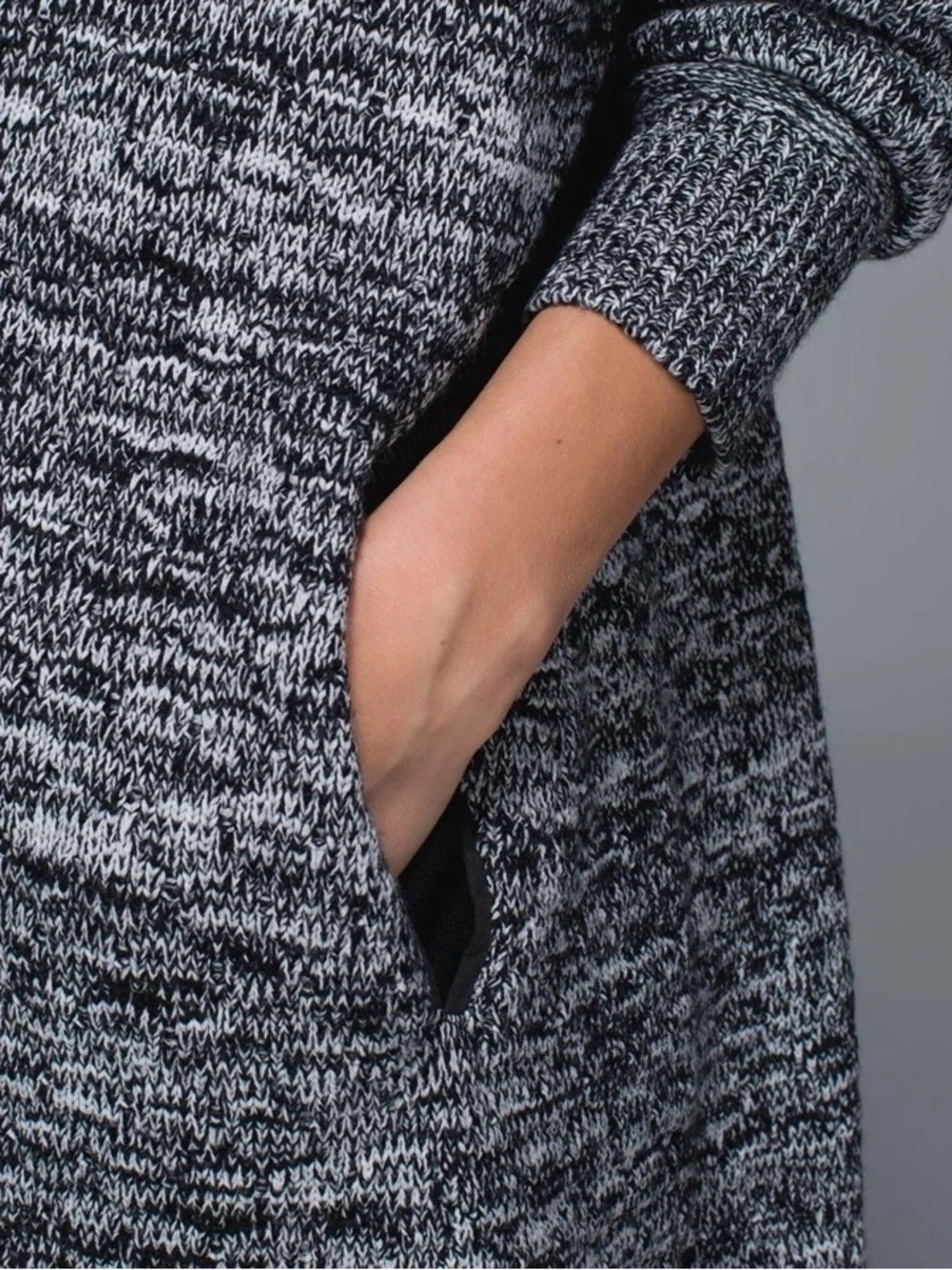 Lululemon Cardi All Day Oversized Knit Cardigan in Black/White